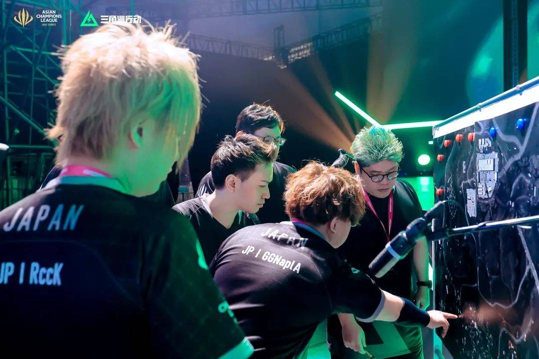 又能在防守 又能在防守