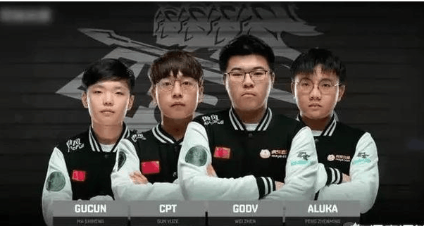 他展现了优 他展现了优